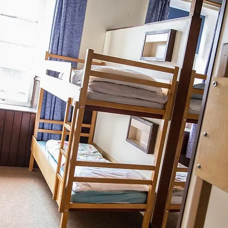 柯比斯蒂芬旅馆 *